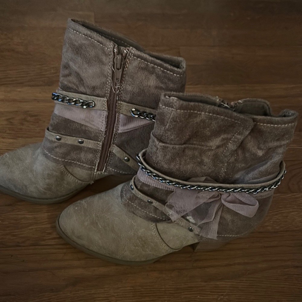 Blake suede boots